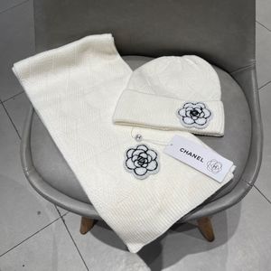 CHANEL new classic suit hat. Hat ➕ scarf.